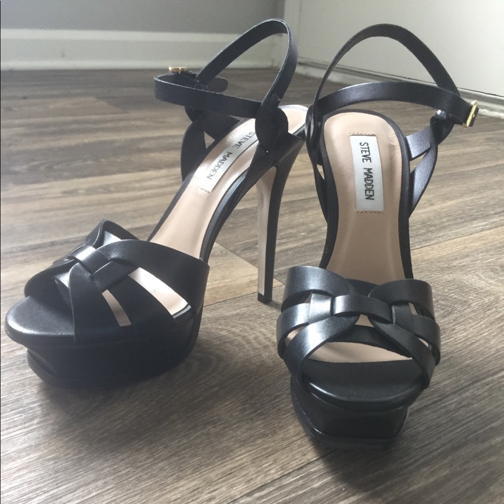 Steve Madden Black (YSL tribute look like) sandals